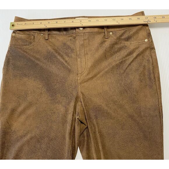 Chico's Women's Slim Pants Mid Rise Tan/Brown Soft Faux Suede Size 1 (fit 34x30) - Picture 6 of 11